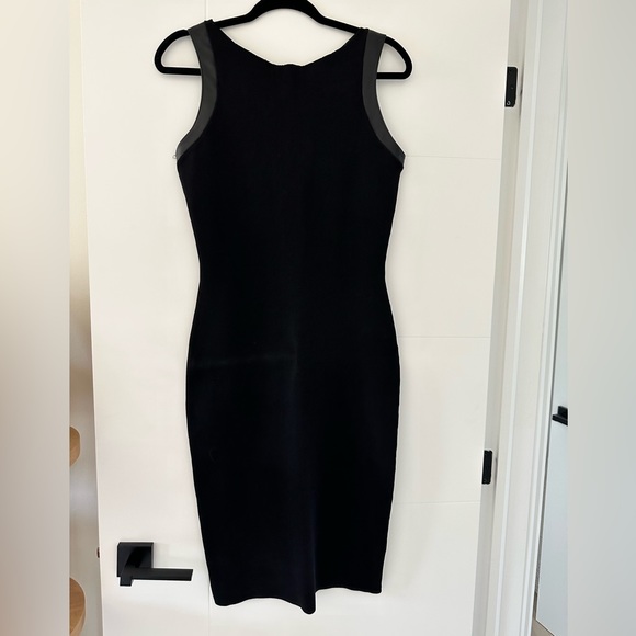 Gorgeous BodyCon Midi Zara Knit Dress size L - Picture 1 of 5